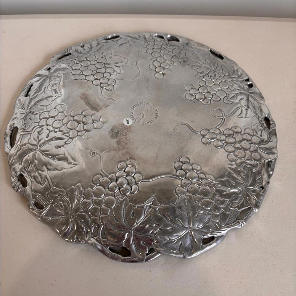 Arthur Court round Serving Dish - Picture 2 of 2